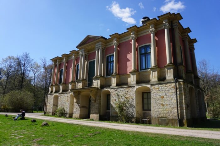 Das Mausoleum im Schaumburger Wald bei Rusbend